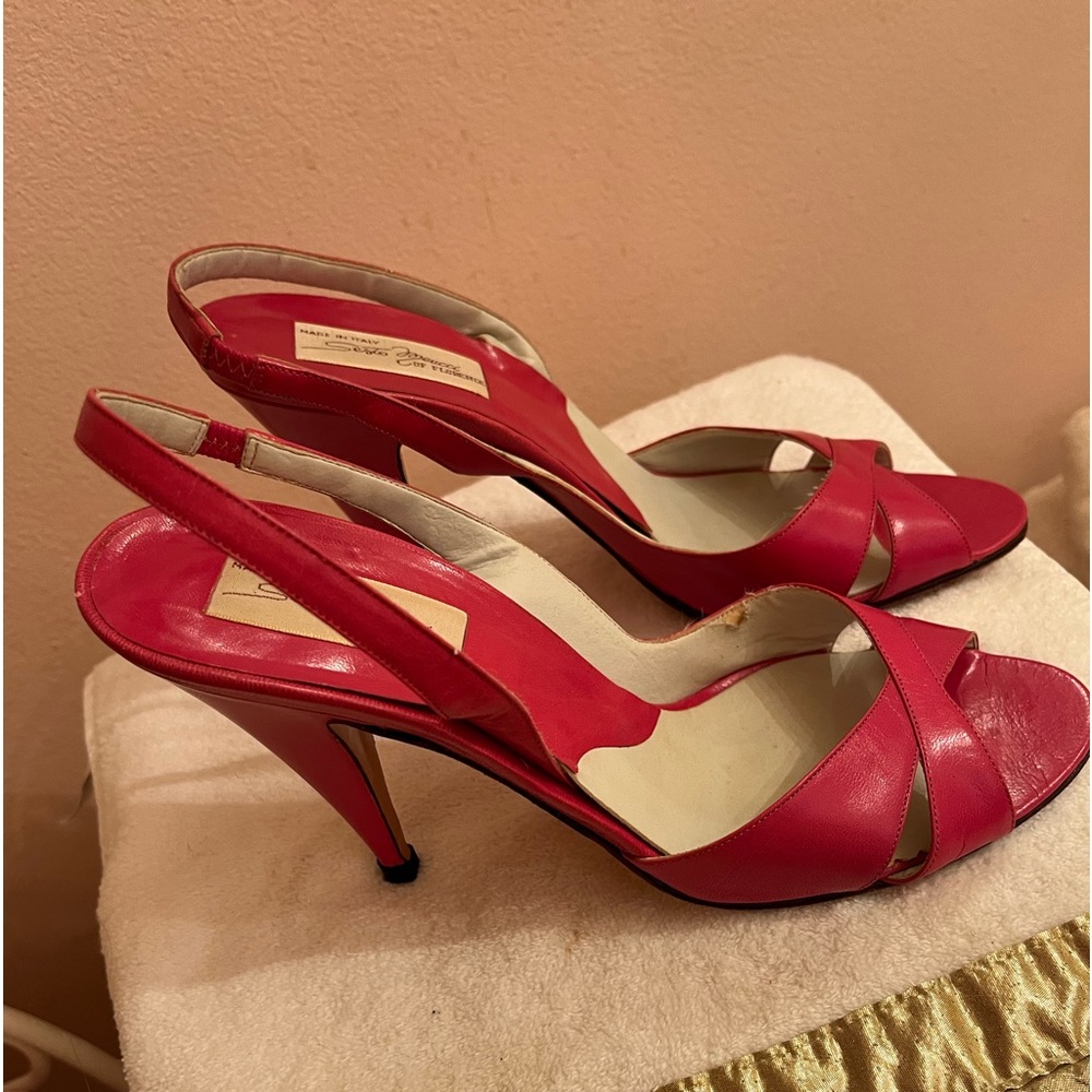 Italy Beautiful hot pink shoes from Italy